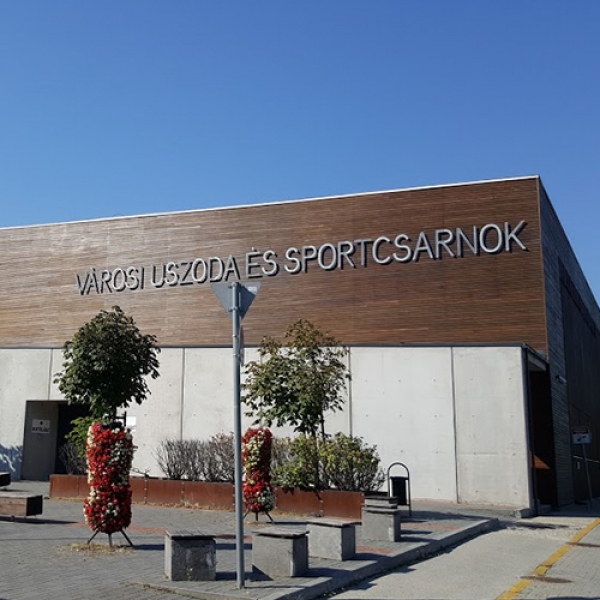 Budaors Varosi Uszoda Sportcsarnok