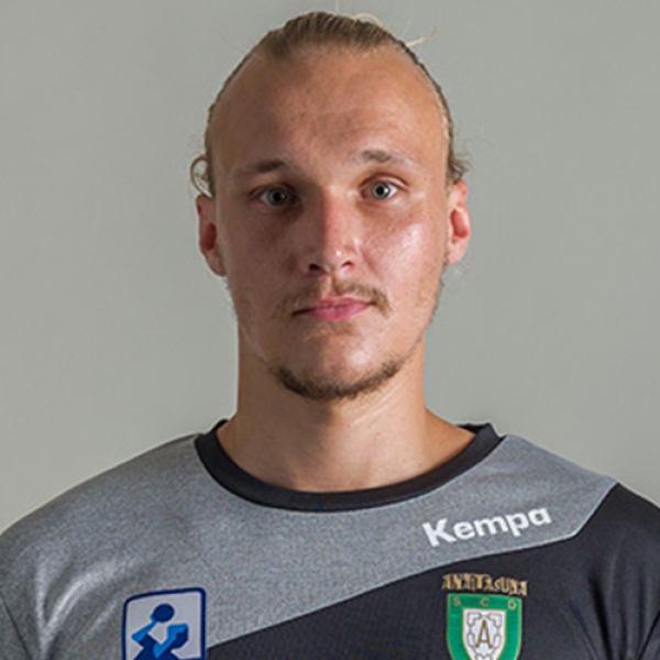 Patrick Nicolai  R. Bols